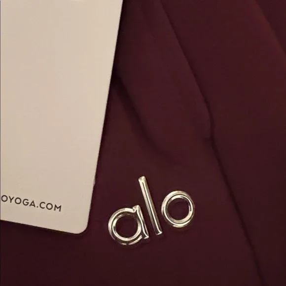NWT ALO Yoga Accolade Straight Leg Sweatpant,rare burgundy. Oversized unisex fit - Picture 9 of 10